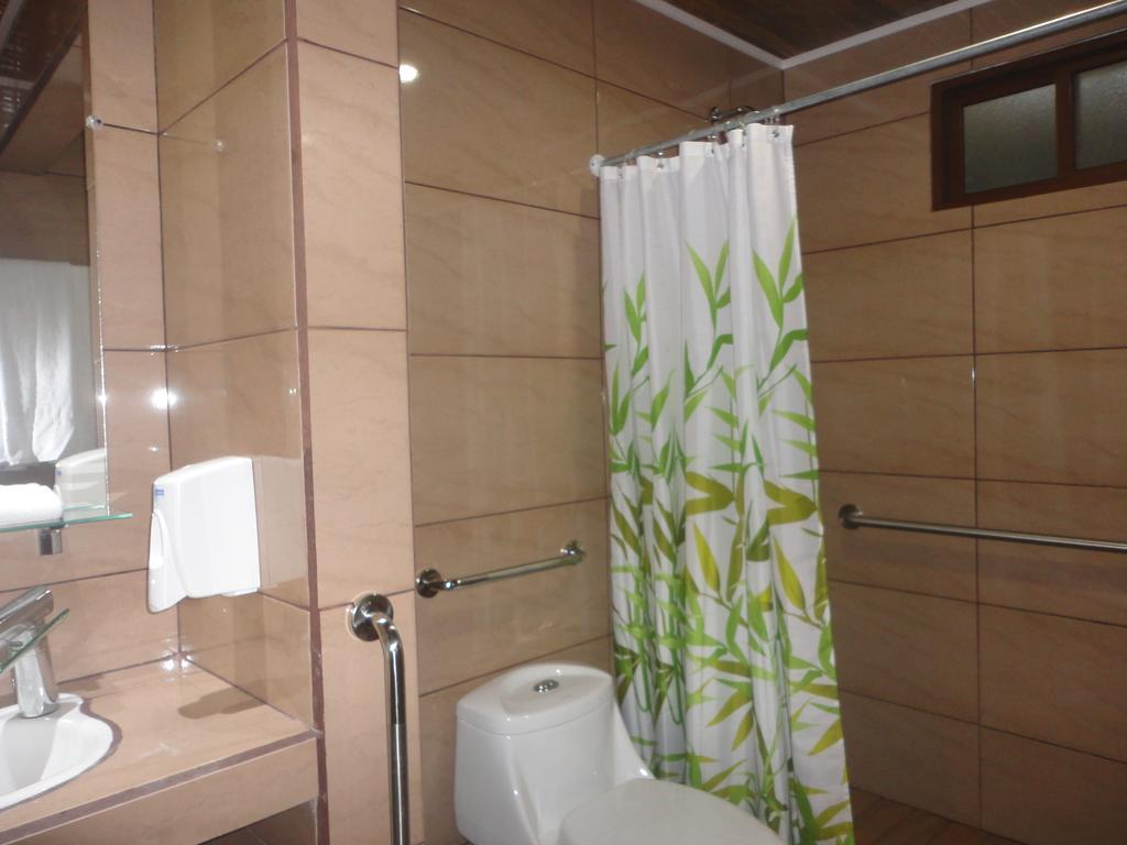 Freddy'S Place B&B Monteverde Phòng bức ảnh